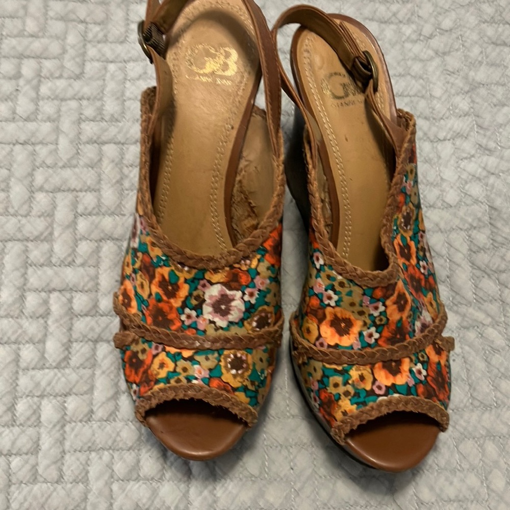 Women’s shoes wedges